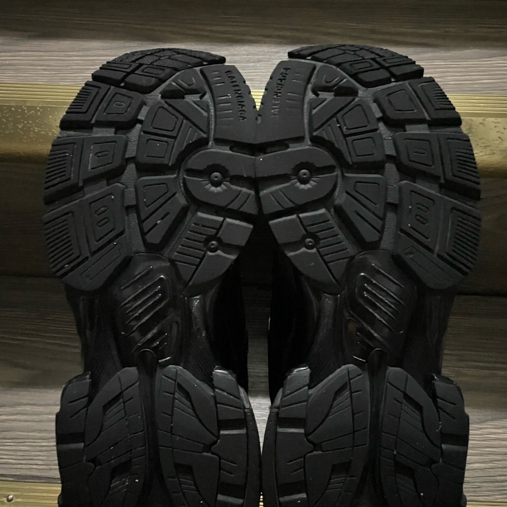 Black Balenciaga Runners - Picture 4 of 5